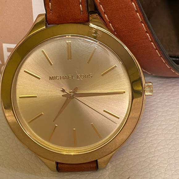 Michael Kors 💯 Authentic - Picture 11 of 13